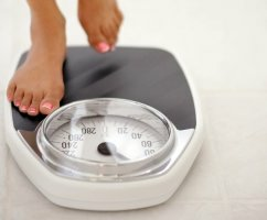 Как взвешиваться правильно, чтобы узнать свой точный вес